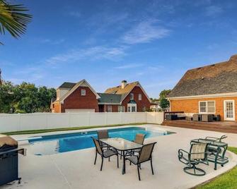 Atl 5br Modern Sanctuary - Conyers - Pool