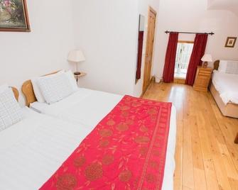 O'briens Cashel Lodge - Cashel - Bedroom