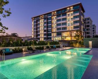 Orion Hotel & Residence Bangna - Bangkok - Pool