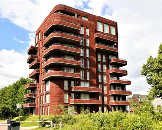 Dormio Hotel De Prins van Oranje - Maastricht - Building