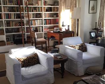 A 200 year old center hall colonial between the Berkshires and the Hudson River - Old Chatham