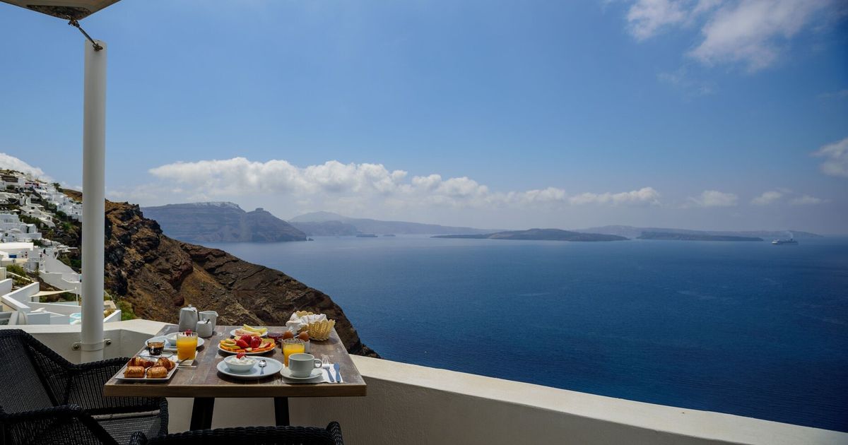 Strogili Traditional Houses, Oia | HotelsCombined