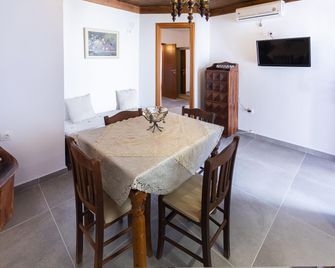 Vassilia on the beach Serifos - Livadi - Comedor