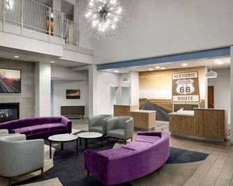 La Quinta Inn & Suites by Wyndham Springfield Airport/Rte 66 - Springfield - Lounge