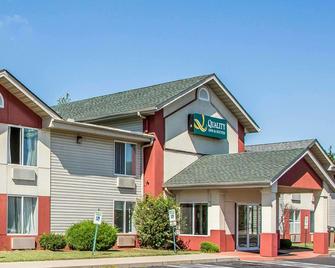 Quality Inn & Suites Middletown - Franklin - Franklin - Rakennus