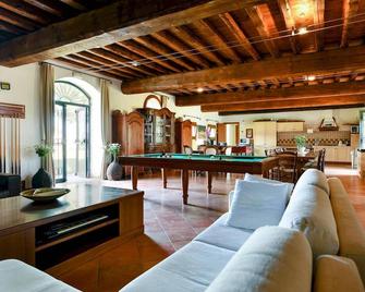 Oleandri Apartment With one Bedroom and one Bathroom on the Ground Floor With Wheelchair Access Apartment 2 - Longare - Habitación