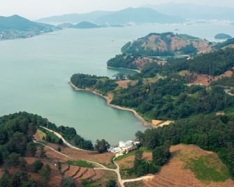 Namhae Bay 591 - Namhae - Vista del exterior