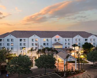 هيلتون جاردن إن بيكرزفيلد - باكيرسفيلد - مبنى