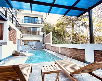 Enchanting 5 bedroom Hillside Jungle Villa & Pool Walking Distance to the Beach - Mismaloya - Pool