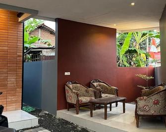 Hotel O Rubina Syariah Hotel - Purbalingga - 大廳