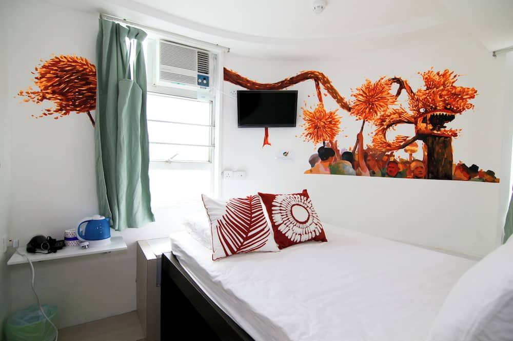 Eloginn - Fest @ Lucky House