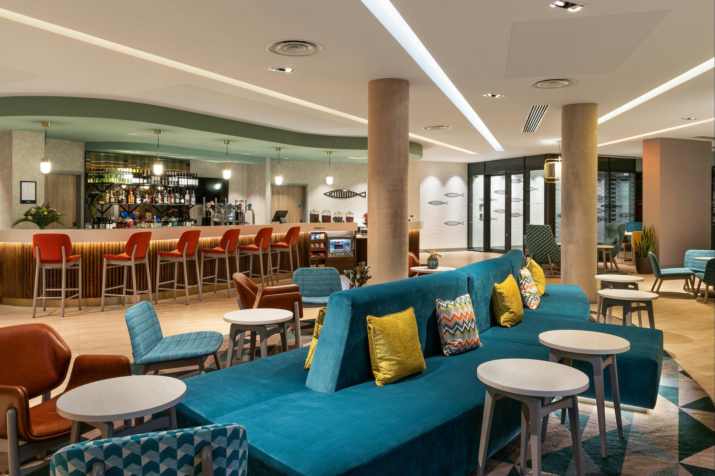 Hampton by Hilton Torquay - טורקי - בר