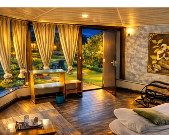 Toppers Corner - A Boutique Garden Resort - Mount Abu - Schlafzimmer