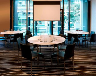 فور بوينتس باي شيراتون بريزبان - بريسبان - مطعم