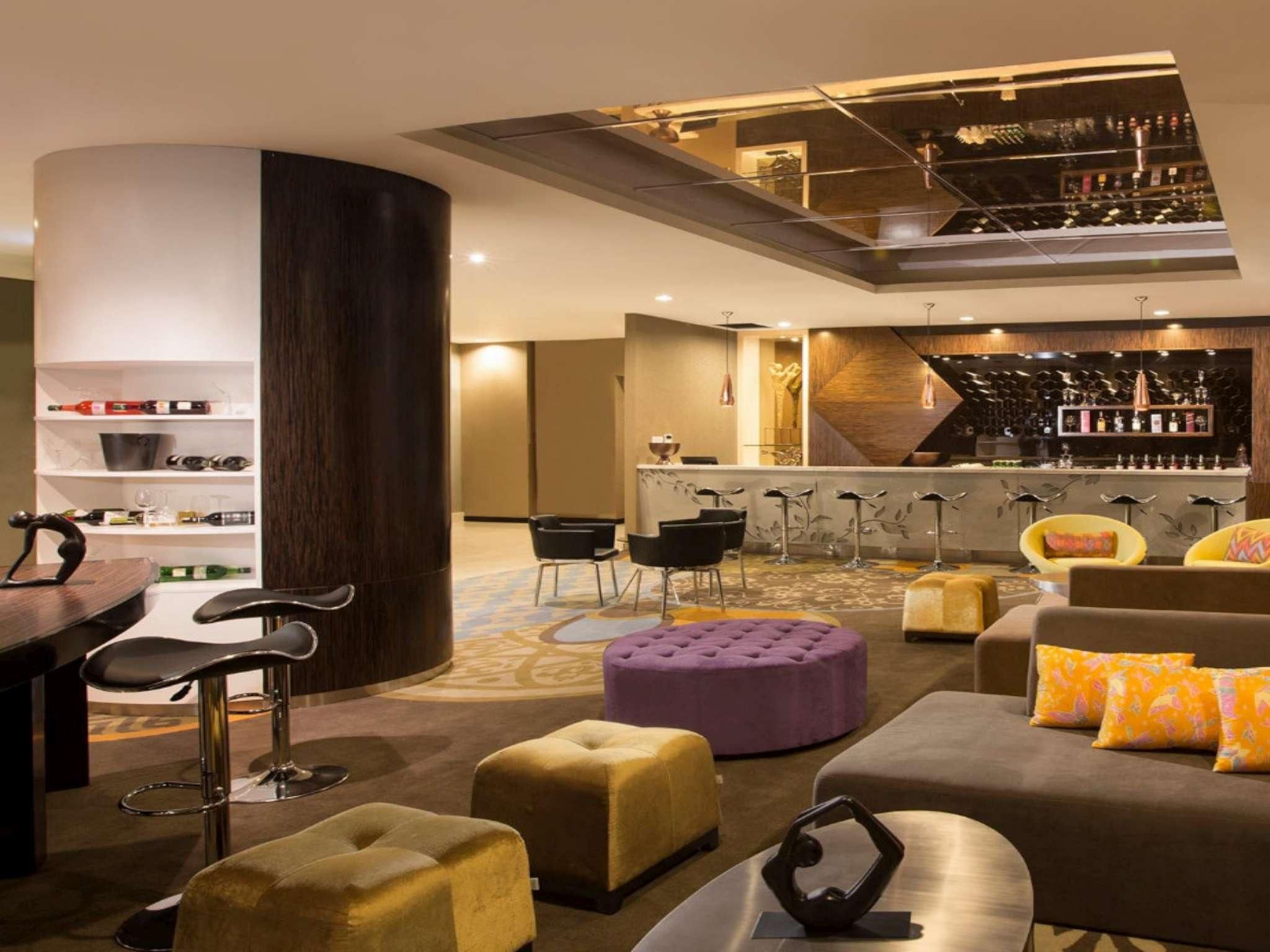 أستن بيلفو راديو دالام - جاكرتا - ردهة