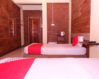 OYO 1017 Al-Inshirah Inn - Kota Bharu - Habitación