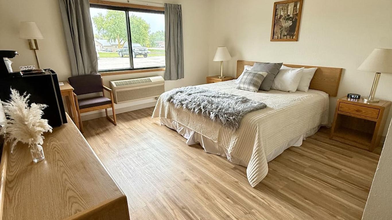 Tivoli Inn & Suites