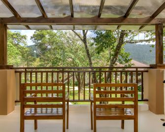 The Leaf Oceanside by Katathani - Sha Extra Plus - Khao Lak - מרפסת