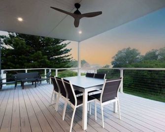 Jenkins Beach House Galwad y mor Call of the Sea - Tomakin - Balcony