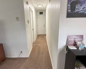 Wonder Park of Coziness - Anchorage - Pasillo