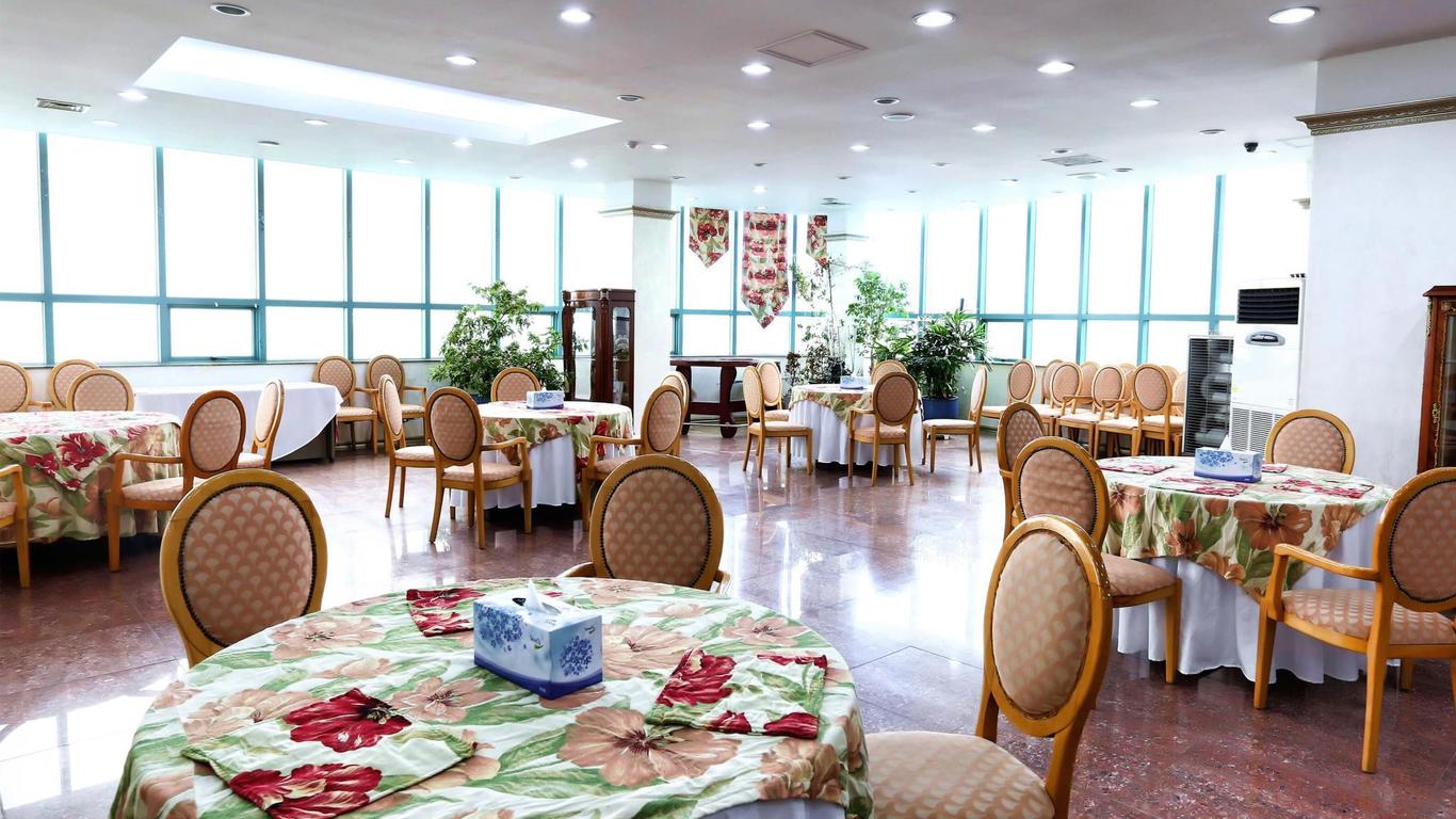 Jumunjin Hotel