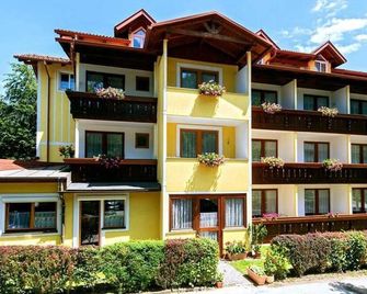 Multi-bed room - Strandpension Waldperle - Seelach - Building