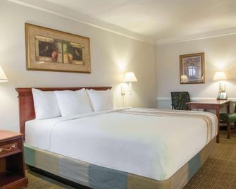 La Quinta Inn by Wyndham New Orleans Veterans / Metairie - Metairie - Bedroom