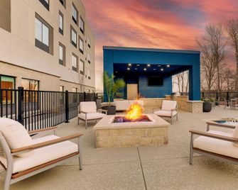 Hampton Inn & Suites by Hilton Weatherford - Weatherford - Balkon