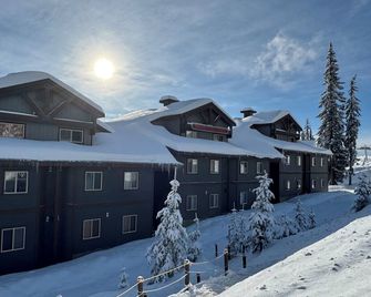 Big White Location Location - Big White - Edificio