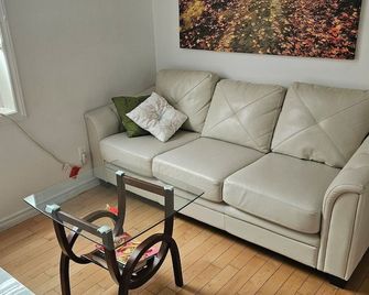 Lovely Place Downtown Ottawa 35D - Ottawa - Living room