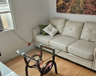 Lovely Place Downtown Ottawa 35D - Ottawa - Oturma odası