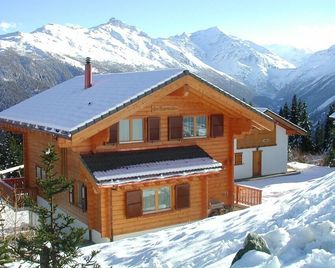 Spacious, sunny chalet in a quiet spot - Hérémence - Bâtiment