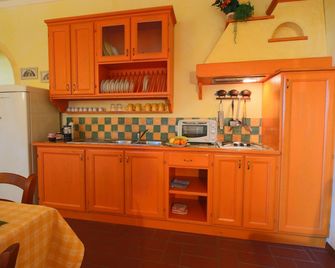 Majestic Farmhouse in Loro Ciuffenna with Pool - Loro Ciuffenna - Cocina