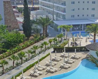 Sunrise Gardens Aparthotel - Protaras - Svømmebasseng