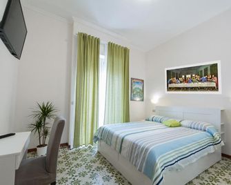 Bed & Breakfast Antonello - Salerno - Bedroom