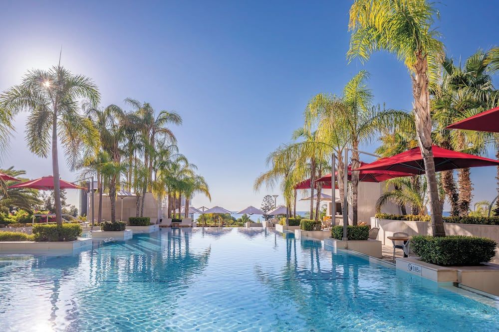 فندق فور سيزونز - ليماسول - حوض السباحة