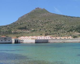 Apartment with sea view terrace - Favignana - Beach