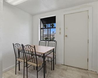 Parking|smart Tv|full Kitchen|self Check-In|w/D - Mountain Home - Eetruimte