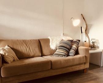 Unique town house for 2 people with Finnish sauna - Apeldoorn - Living room