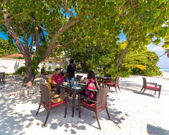 South Ari Dive Center - Dhangethi - Patio