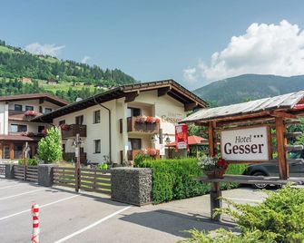 Hotel Gesser - Sillian - Clădire