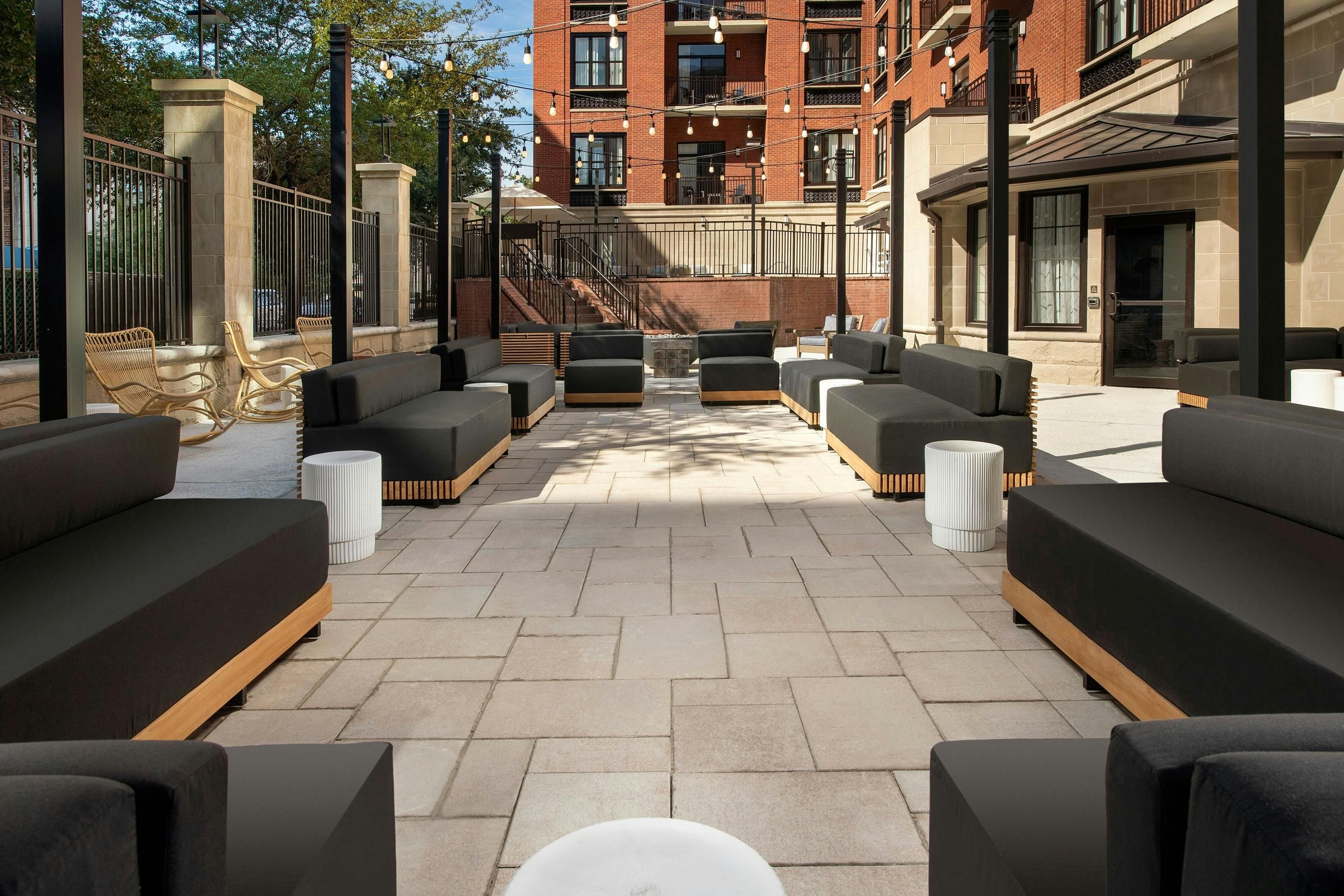 Courtyard by Marriott Savannah Downtown/Historic District - סאוואנה - טרקלין