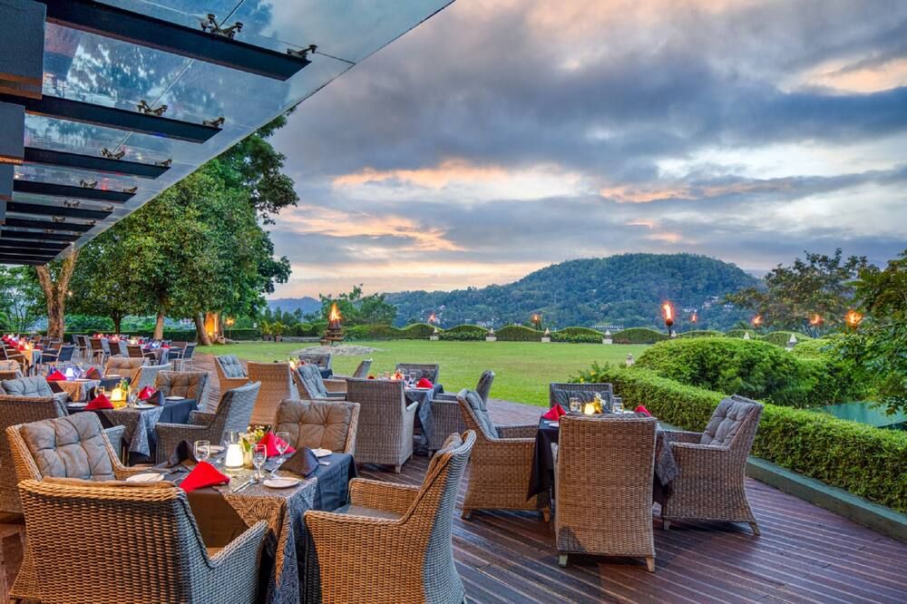 فندق إيرلز ريجنسي