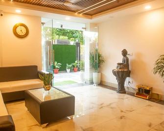 Posh Residency Artemis Hospital Road Gur - Gurugram - Lobby