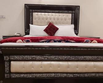 New Look Hotel - Lahore - Bedroom