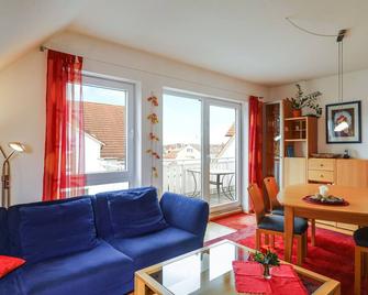 Cosy Apartment \'Argenpark\' with Lake and Mountain View, Balcony & Wi-Fi - Kressbronn am Bodensee - Wohnzimmer