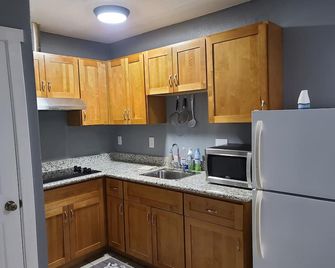 Private studio fully furnished - Antioch - Kitchen