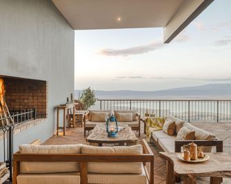 Ngorongoro Lodge member of Melia Collection - The Leading Hotels of the World - Ngorongoro - Balcony