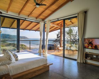 Vista del Alma Boutique - Adult Only - Carmen