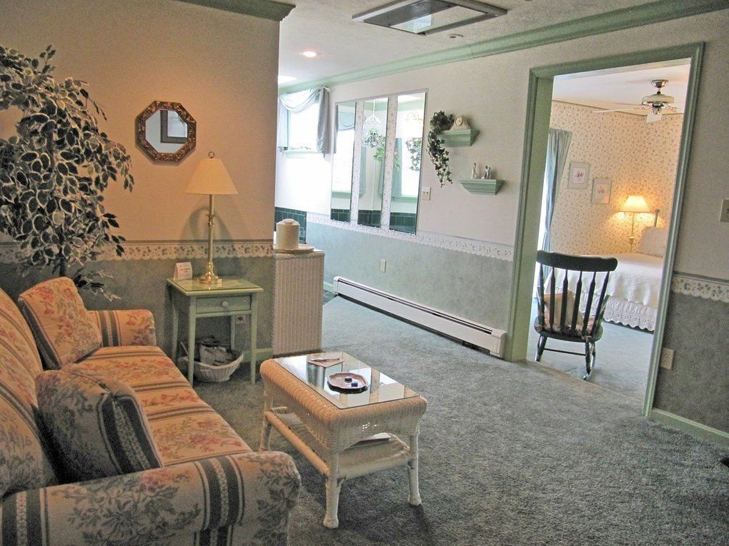 West Ridge Bed And Breakfast, Llc - Elizabethtown - Living room